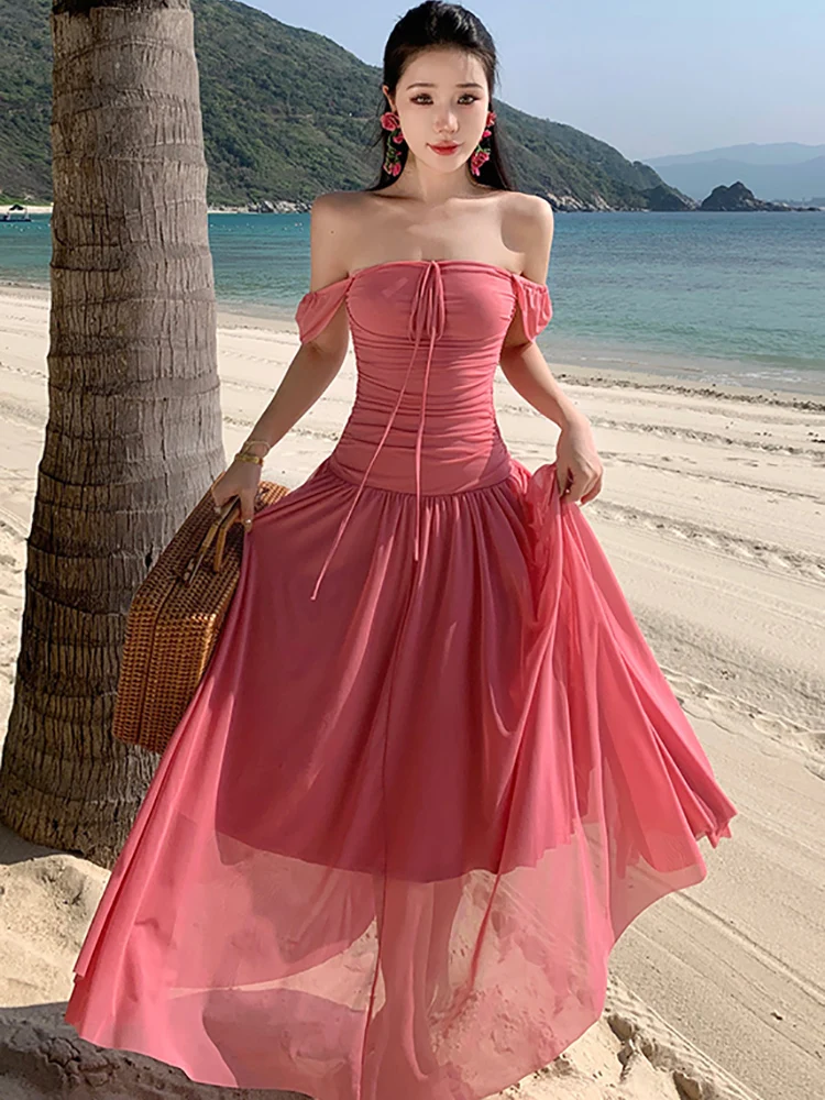 Женское длинное платье на бретельках розовое повседневное Плиссированное