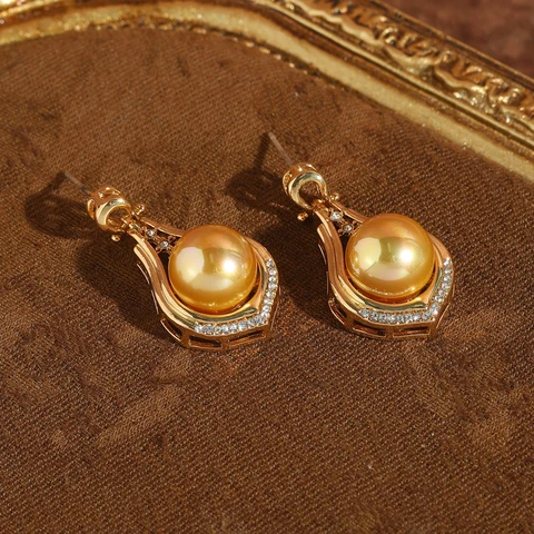 Золотые серьги-капельки с жемчугом STALAIT