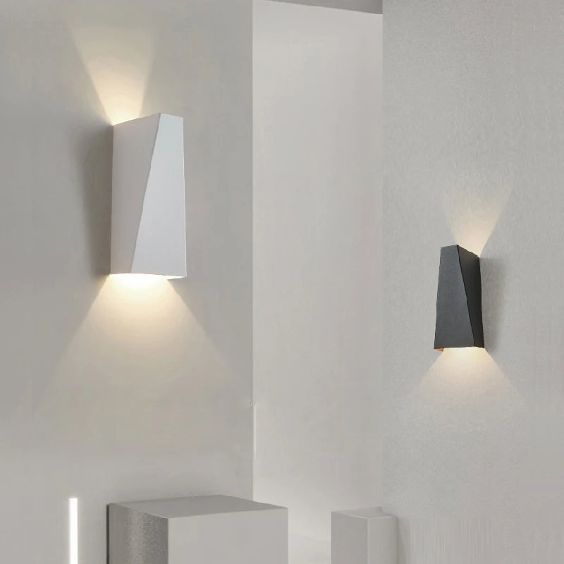 Фото Светодиодные комнатные настенные лампы современный простой железный светильник