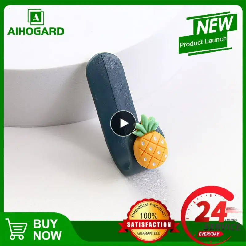 

Настенный крючок-вешалка J-образной формы для одежды и шляп