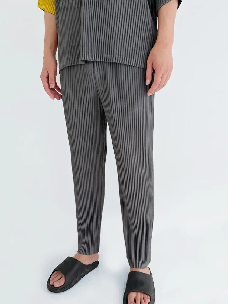 

ZCSMLL Pleated Men's Casual Pants Spring Summer 2022 New Solid Color Elastic Waist Fashion Simple Slim Fit Temperament