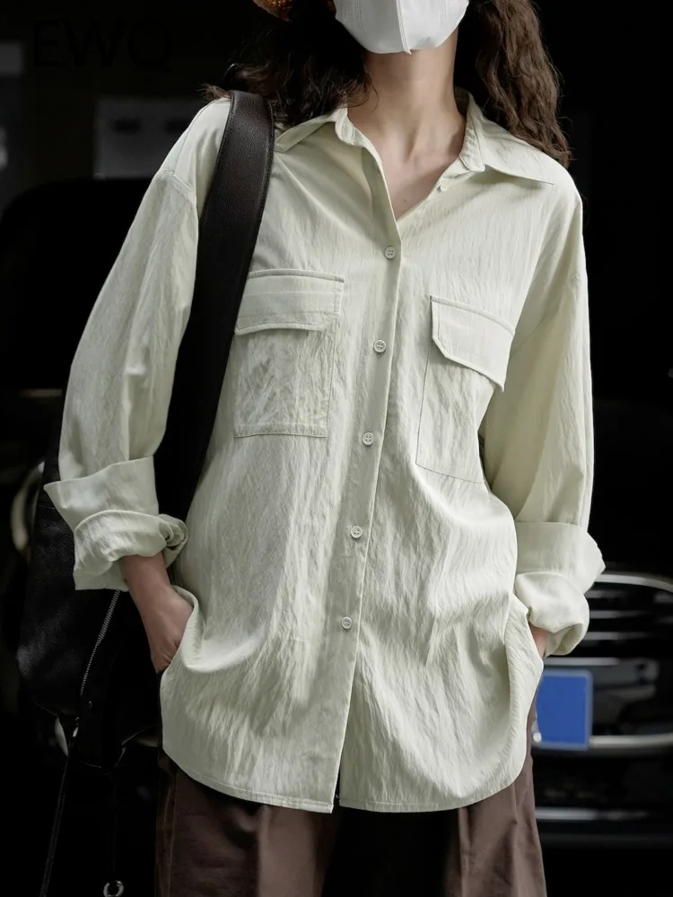 

Женская однобортная рубашка с отложным воротником, длинным рукавом и карманами