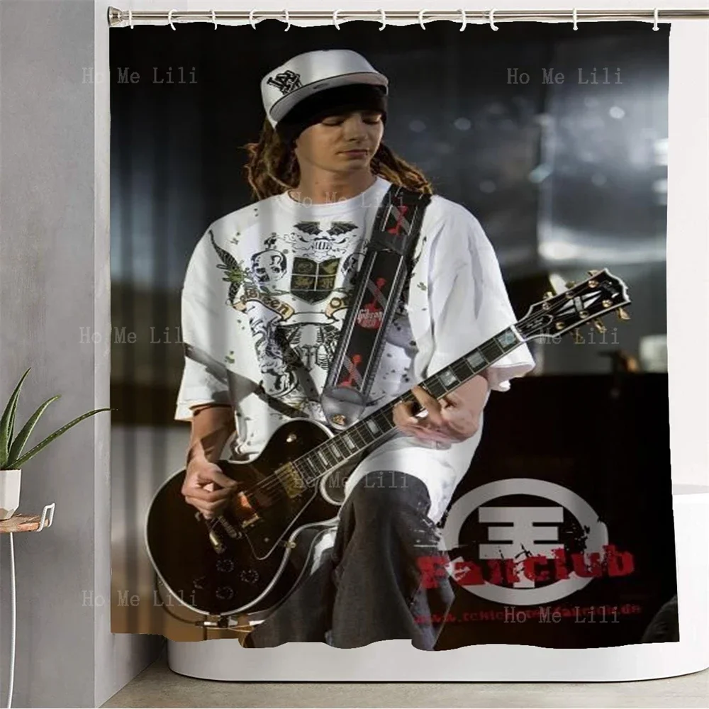 Музыкальный гитарист немецкого рок-группы Токио отель душевая занавеска для