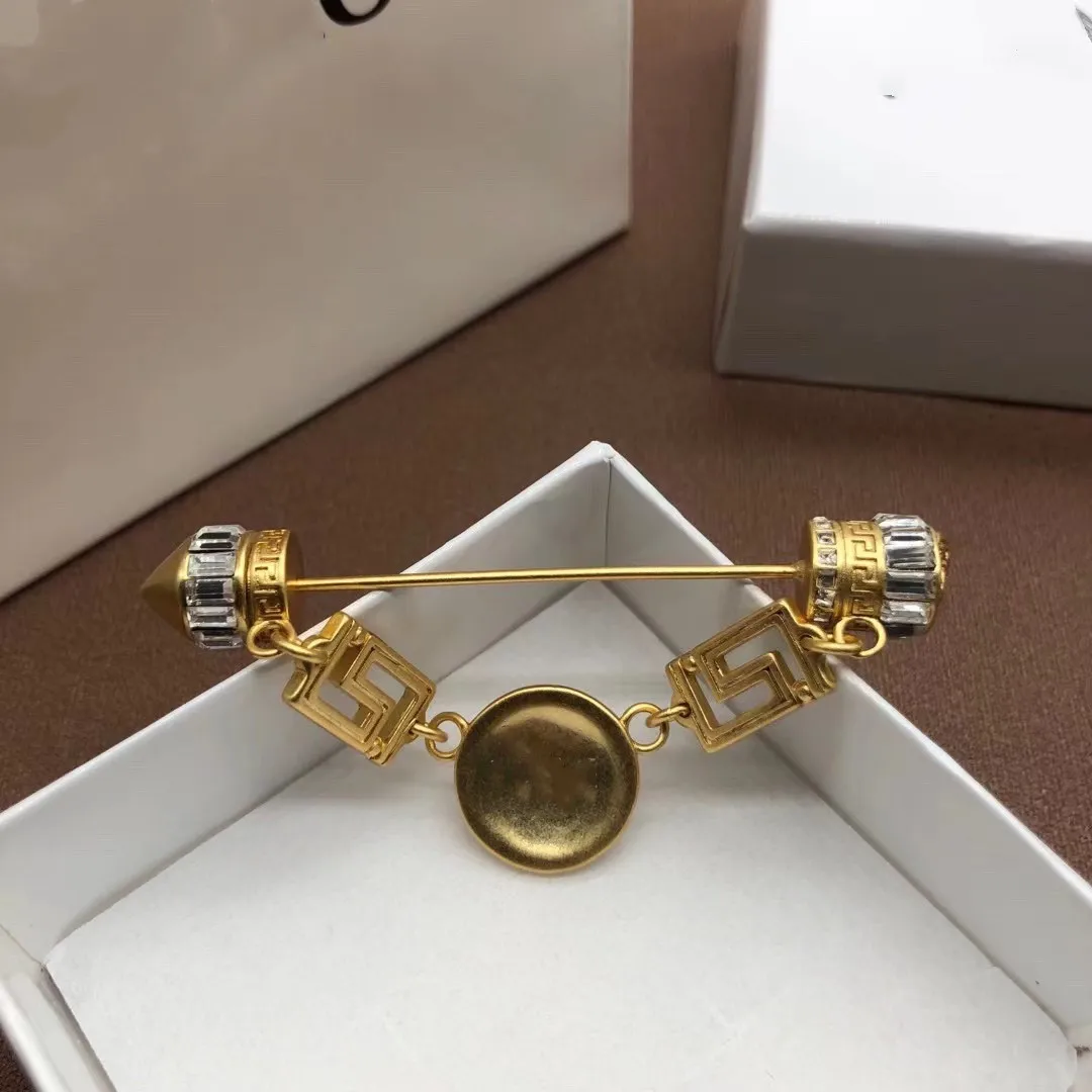 

European and American Fashion Brooch