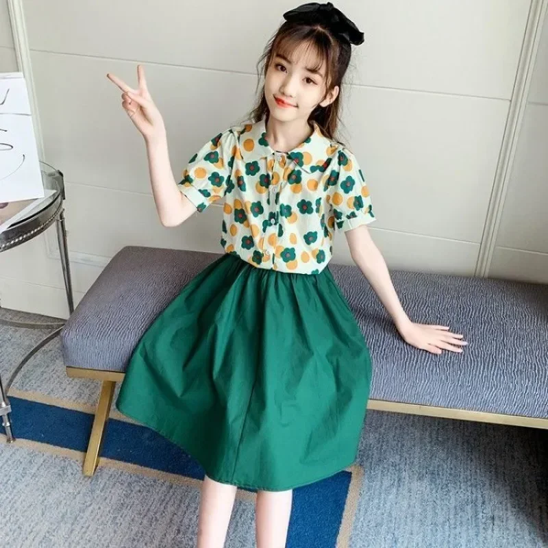 Комплект для девочек из 2 предметов рубашка с цветочным принтом + джинсовые шорты