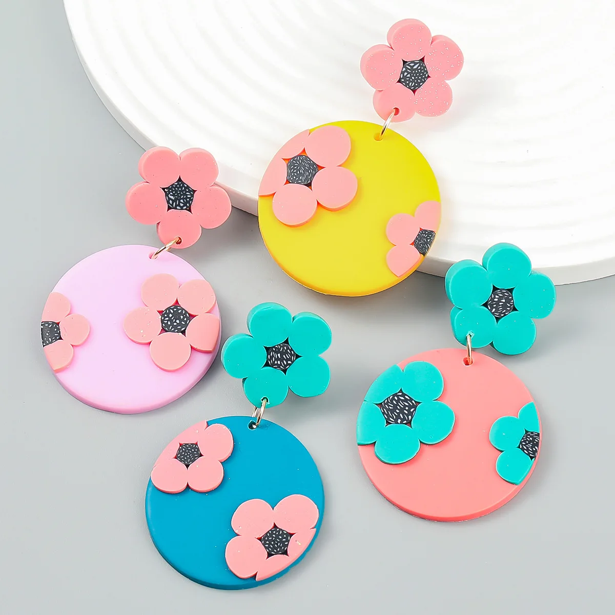 

INS Exaggerated Geometric Resin Daisy Flower Earring for Women Young Girl Gift Resin Korean Jewelry Accessories Pendientes Mujer