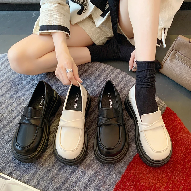 

Туфли женские кожаные на толстой подошве, небольшие лоферы в британском стиле, универсальная обувь на толстом каблуке, в японском стиле, осе...