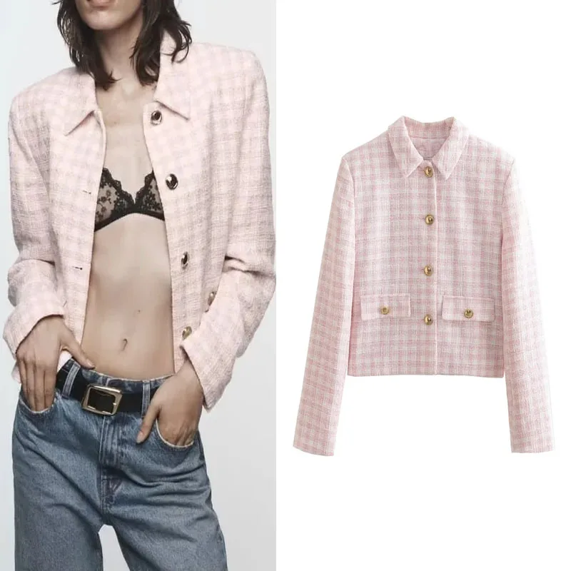 

Женский блейзер в клетку с длинными рукавами и отложным воротником