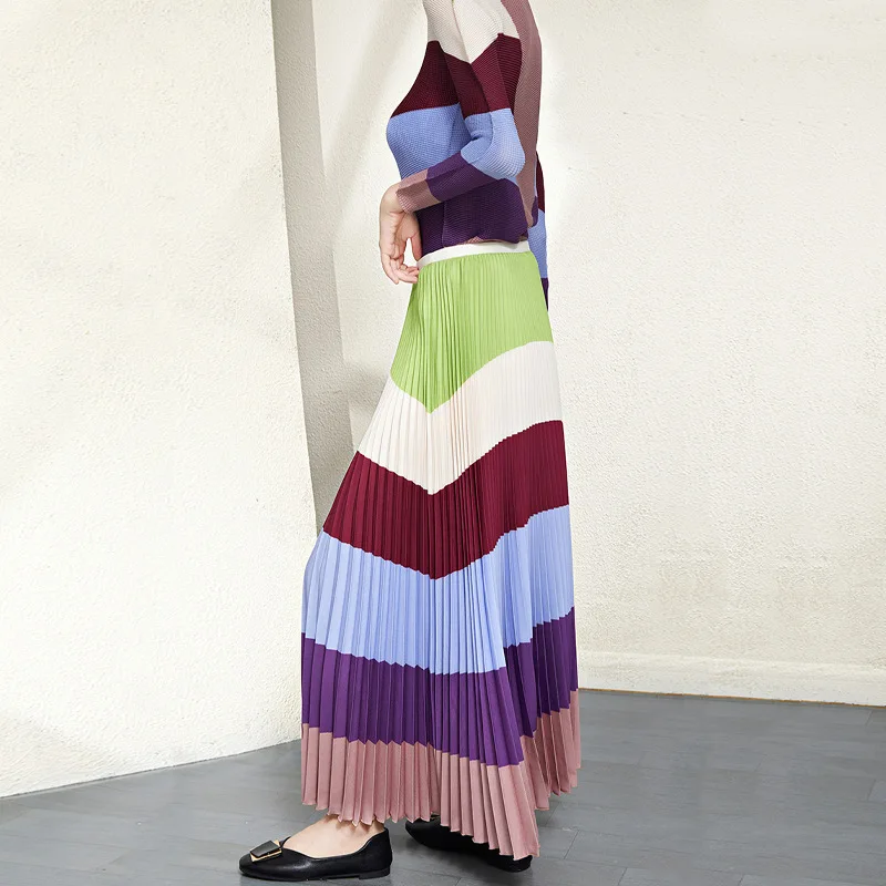 Женский плиссированный комплект из футболки с длинным рукавом и свободной юбки