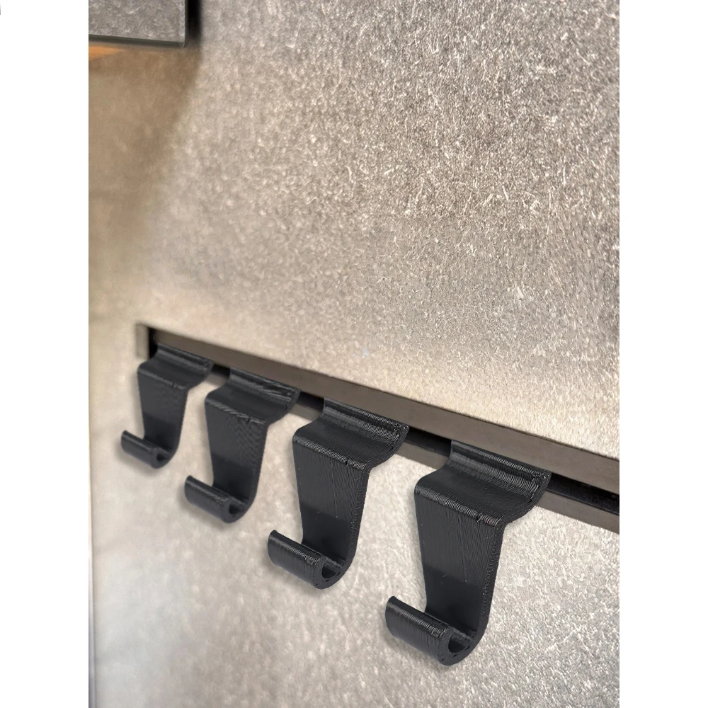 Фото 4x Настенные крючки для системы Hymer Hook-In Rail: Многофункциональные аксессуары для хранения в автофургонах и домах на колесах, подвесная полка №2