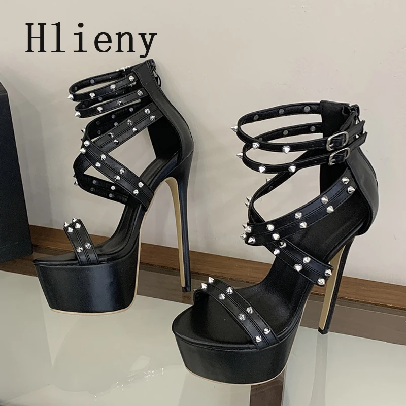 Фото Модные женские босоножки Hlieny на платформе с металлическими заклепками, ремешком на щиколотке, высоким каблуком, сексуальные, с узким ремешком, с открытым носком, для стриптиза и выпускного вечера №2