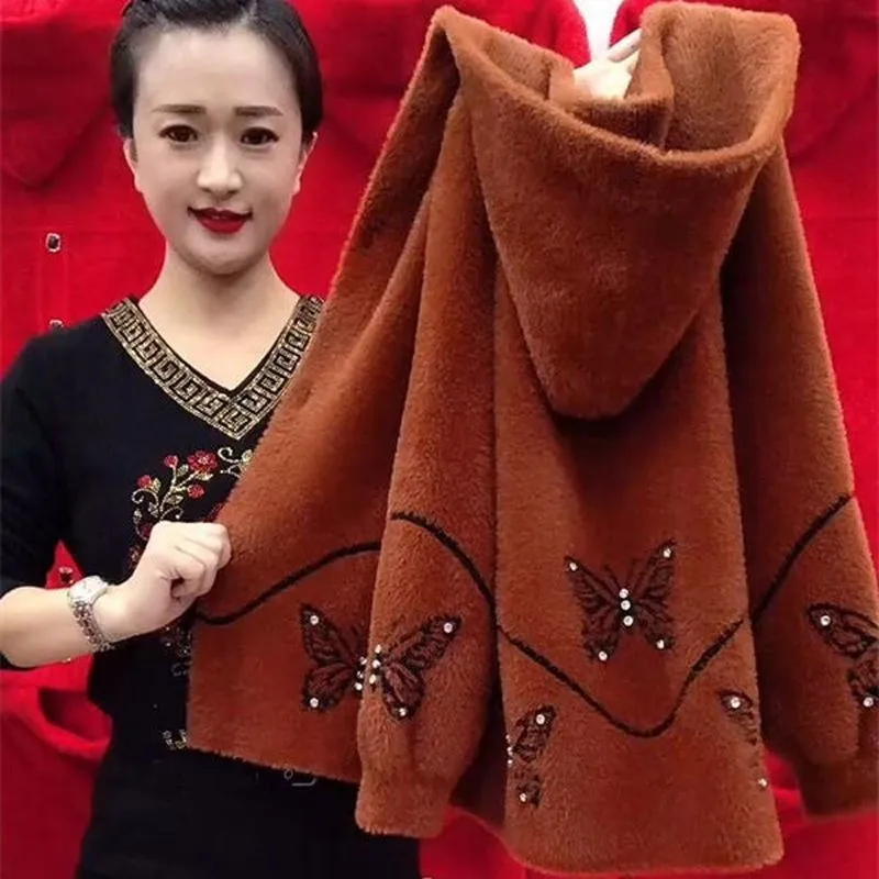 НОВОЕ бархатное пальто среднего возраста для пожилых мам осень-зима утепленный