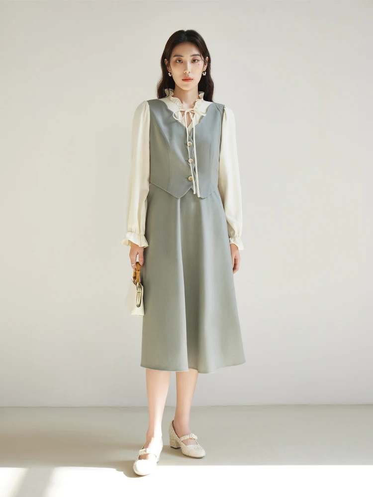 Женское длинное платье с V-образным вырезом и