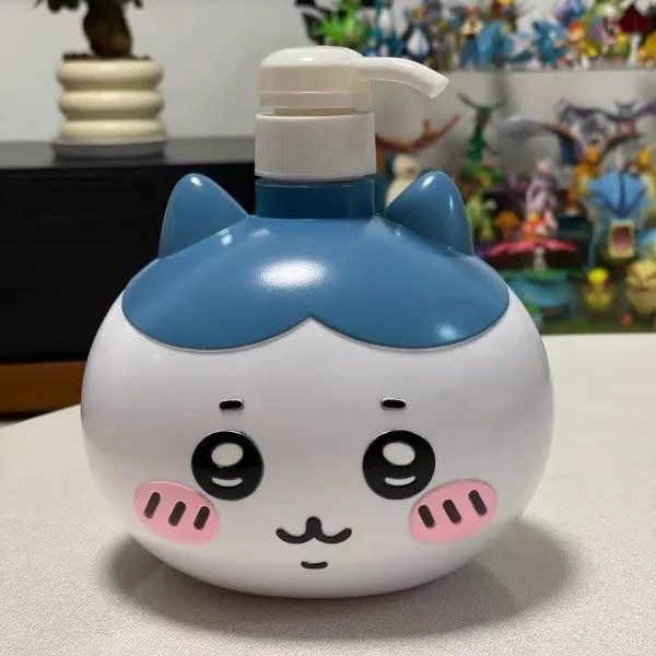 

MINISO 1100 мл бутылка-дозатор для мыла Chiikawa