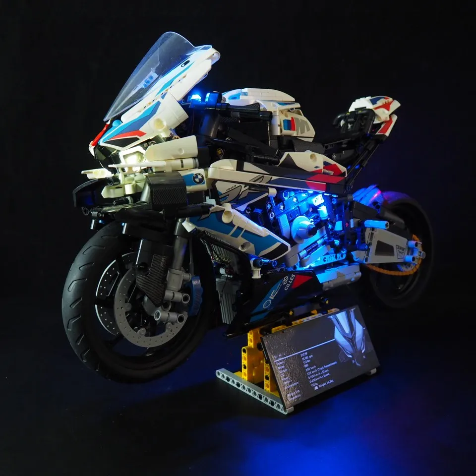 Декоративная лампа для мотоцикла Technic 42130 BMW M1000RR с батарейным отсеком