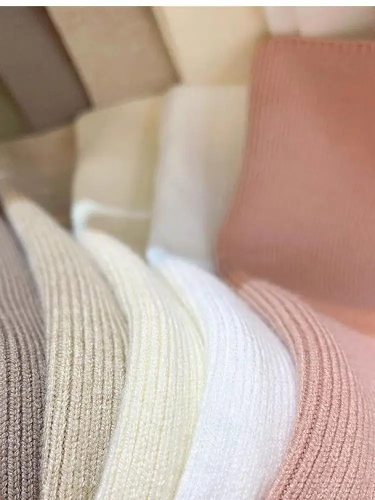 Женский трикотажный топ без рукавов короткий с квадратным вырезом 6 цветов лето