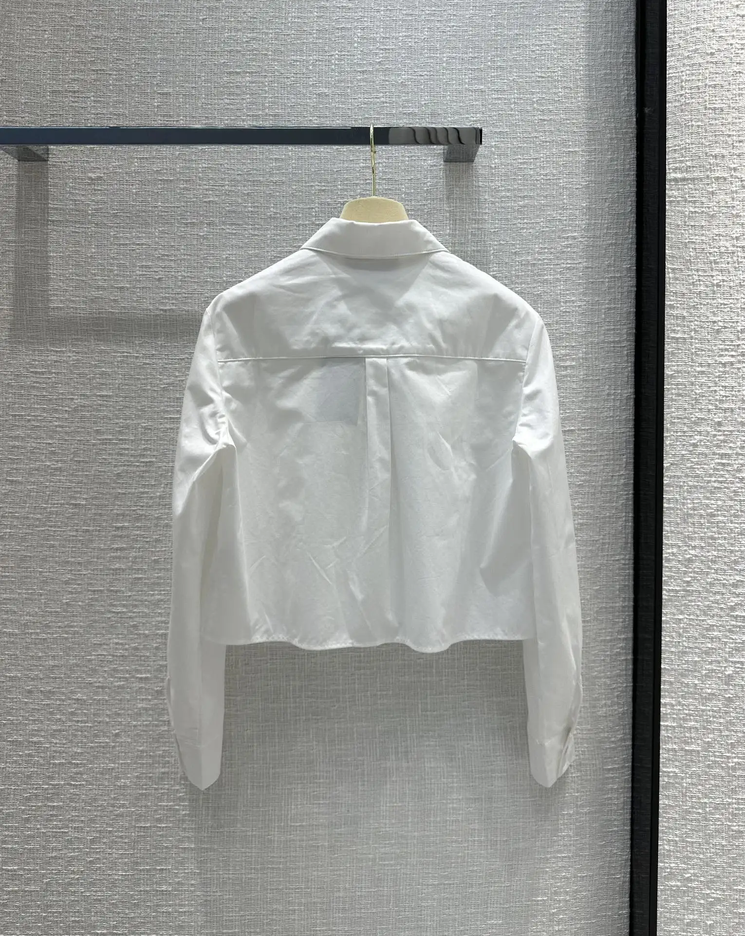 

Женская хлопковая рубашка с винтажной вышивкой