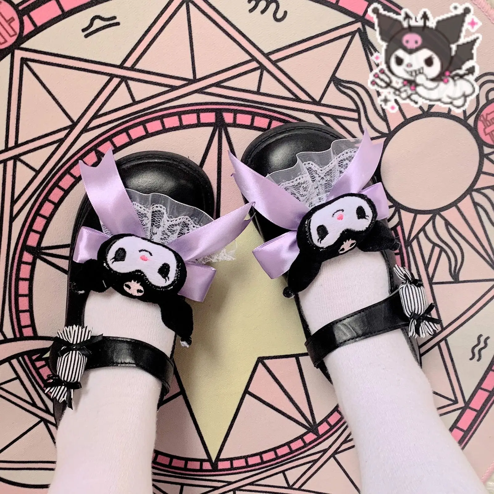 

Кожаные сандалии с героями аниме Sanrio Kuromi, демисезонные Мультяшные детские туфли принцессы на плоской подошве, кавайная повседневная обувь в стиле "Лолита", подарок для девочек