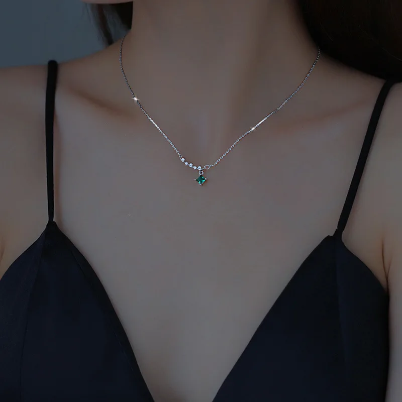 

Christmas Gift Necklace Shiny Zircon Star Pendant Female Simple Geometric Clavicle Chain Wedding Jewelry 2022