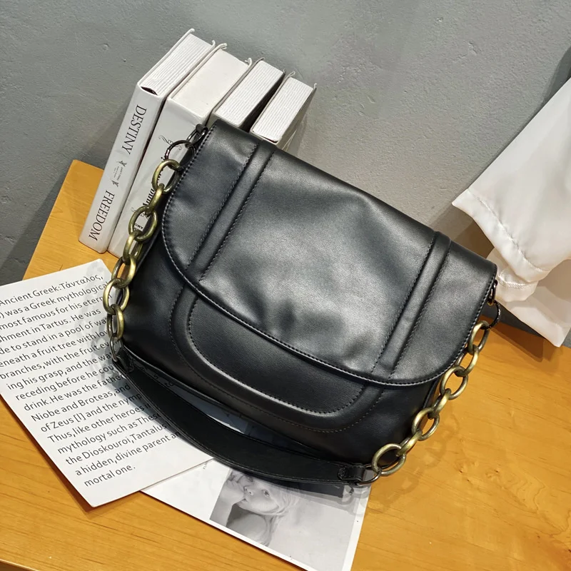 

Сумка-мессенджер из мягкой искусственной кожи во французском стиле для женщин, роскошные дизайнерские сумки 2021, винтажная сумка на плечо с толстой цепочкой, однотонная сумка