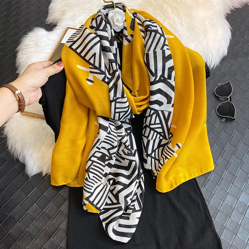 

Retro Geometric Color Matching Striped Cotton and Linen Warm Scarf Decorative Scarfs Travel Sunscreen Beach Towel Linen Scarves