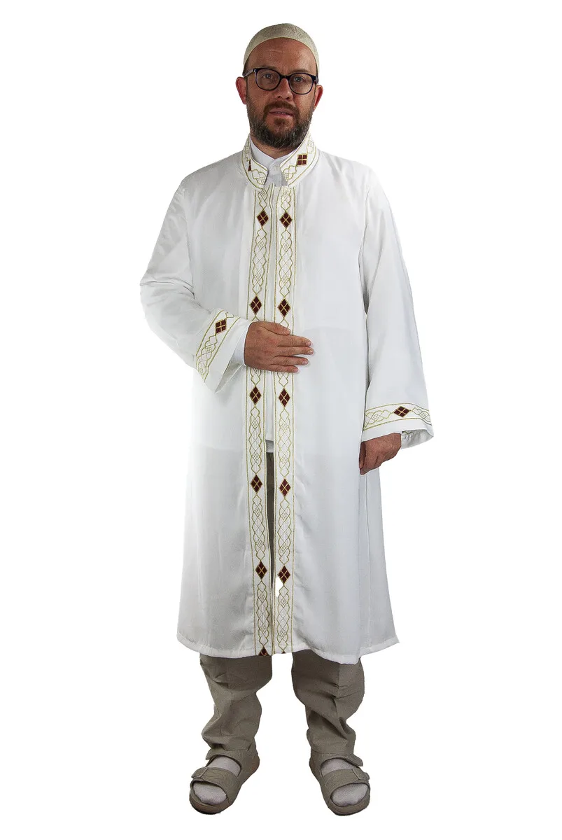 IQRAH Men Prayer Gown Imam Robe Maroon Lozenge Pattern Embroidered White