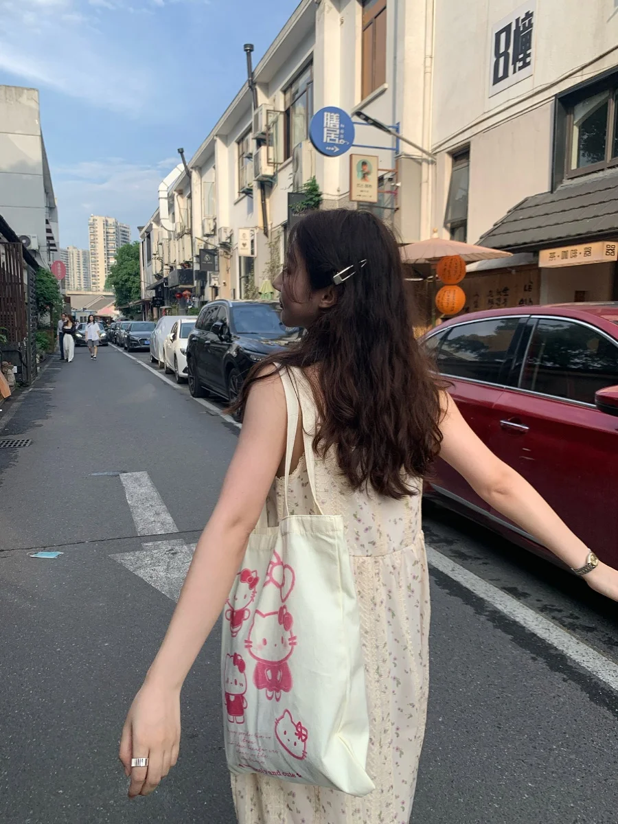 Платье-миди с высокой талией и цветочным принтом