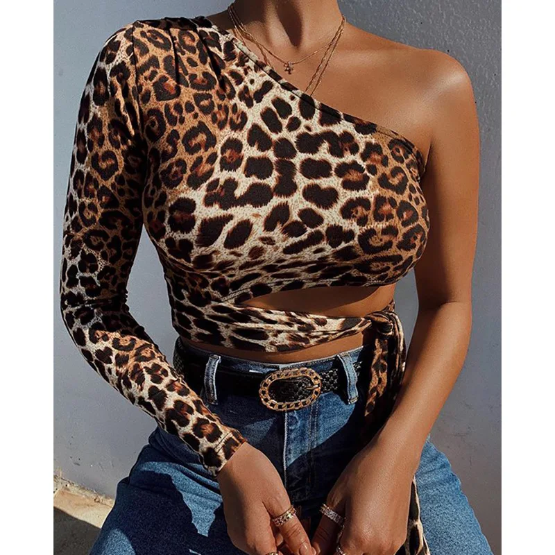 

2022 summer European and American leopard print navel sexy nightclub slim blouse T-shirt club