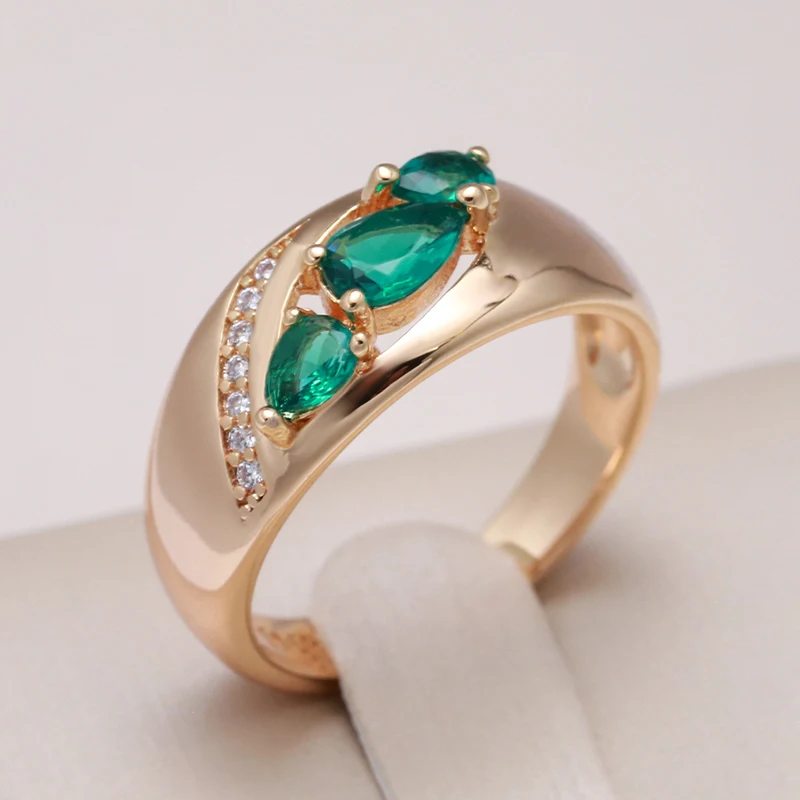 Женское кольцо из розового золота 585 пробы с натуральным зеленым Цирконом |