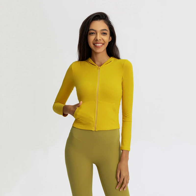 

Женская спортивная куртка на молнии, с капюшоном и длинными рукавами