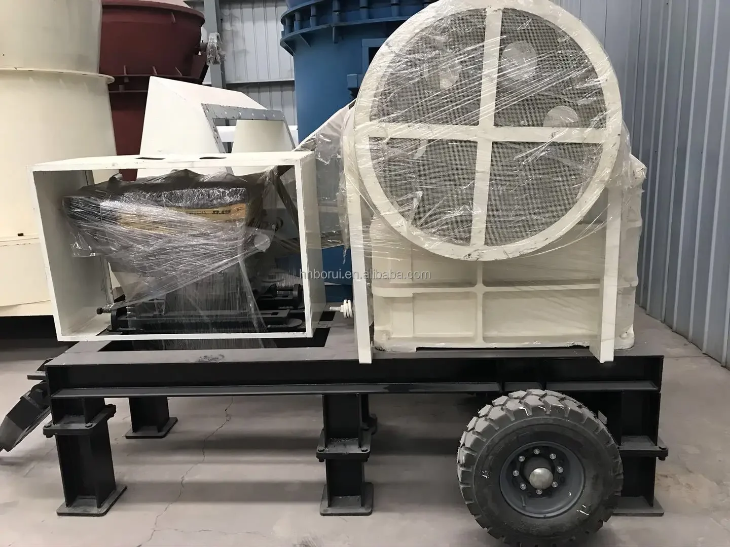 Мобильная горная машина Pe 150x250 каменный гранит челюсть дробилка небольшая для