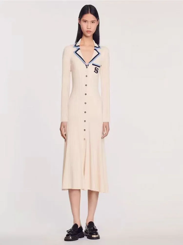 Женское длинное трикотажное платье элегантное облегающее эластичное с