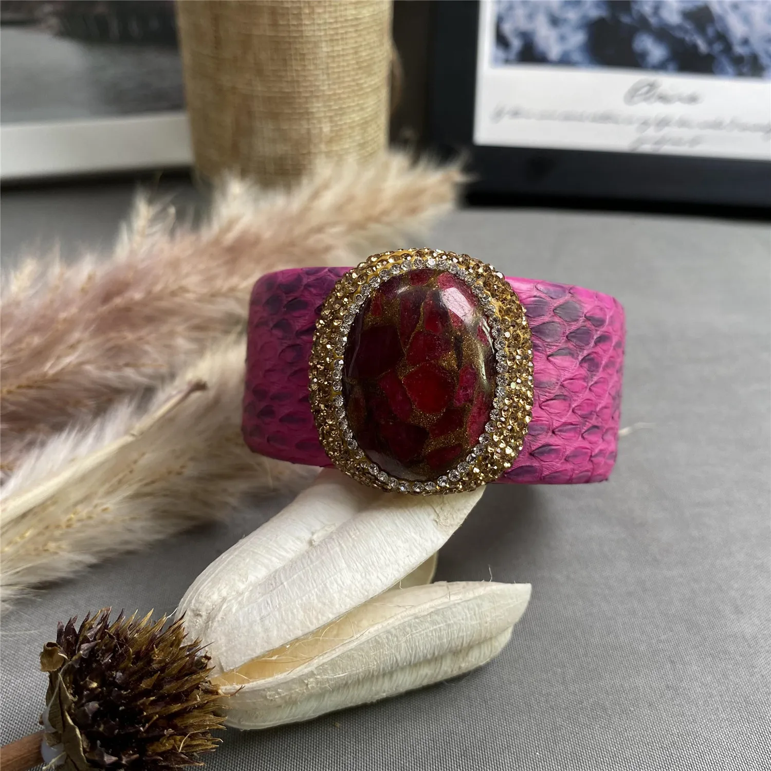 

5pcs/batch natural ruby rim rhinestone leather ladies personalized bracelet jewelry wholesale