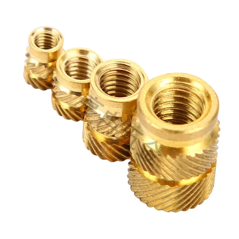 В наличии M5 Горячие мягкие медные гайки Пластиковые инъекционные Нарезающие