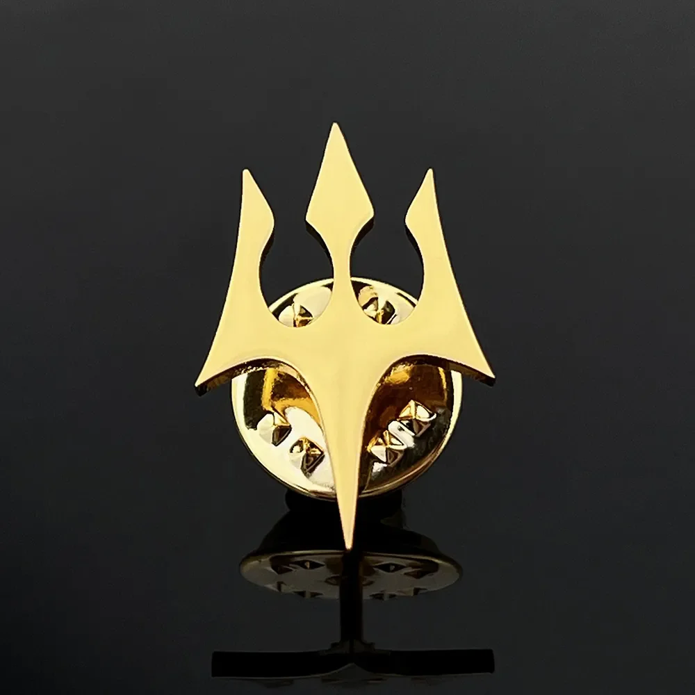 Сдержанный стиль золотой цвет нержавеющая сталь Erlang God Trident брошь из титановой