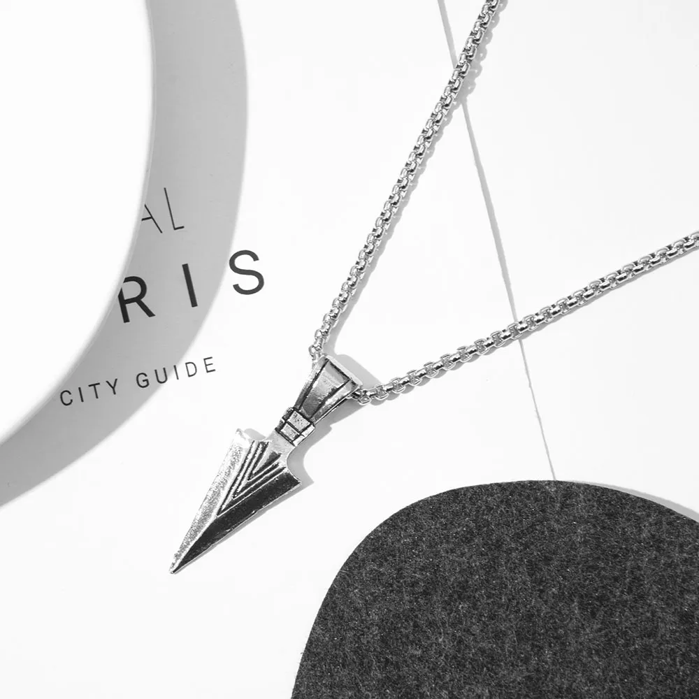 Винтажное женское и мужское колье с треугольной головкой