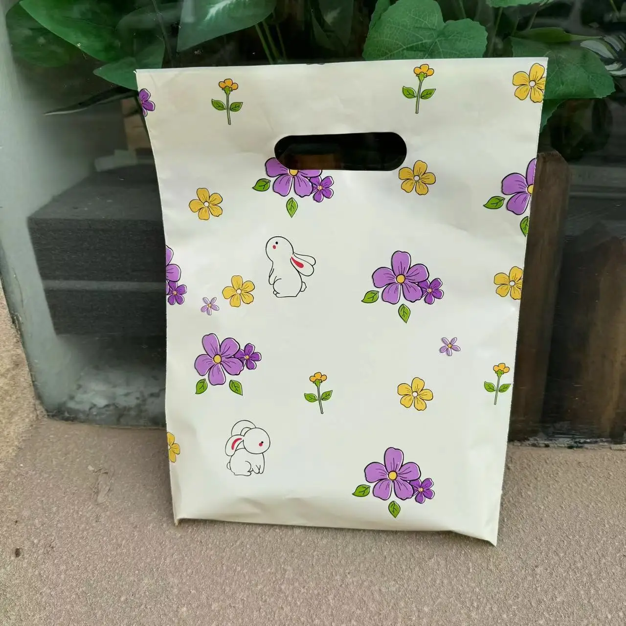 Пластиковые подарочные сумки 50 шт