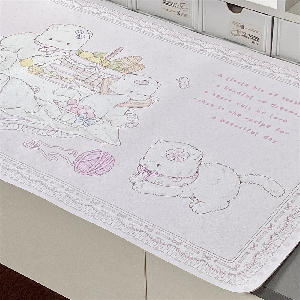 Фото Креативный коврик для стола с милым маленьким котом и принтом для девочек, водонепроницаемый и противоскользящий коврик для мыши в форме сердца для обучения и офиса, большой коврик для мыши №4