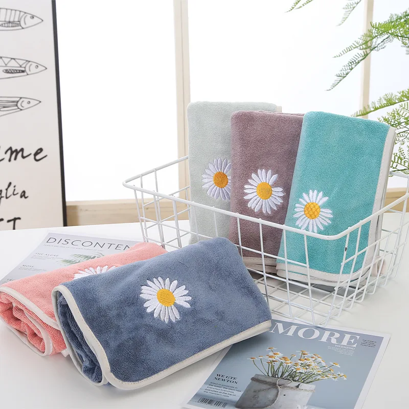 

Мягкое впитывающее полотенце из микрофибры с вышивкой в обложке, маленькие маргаритки, полотенце для детей и младенцев, полотенце двойного назначения для мытья лица и сухих волос