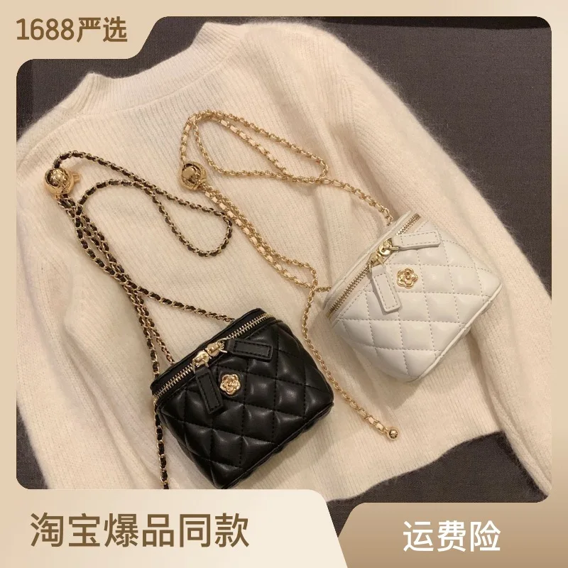 

Женская летняя мини-сумка на цепочке, с цветком камелии