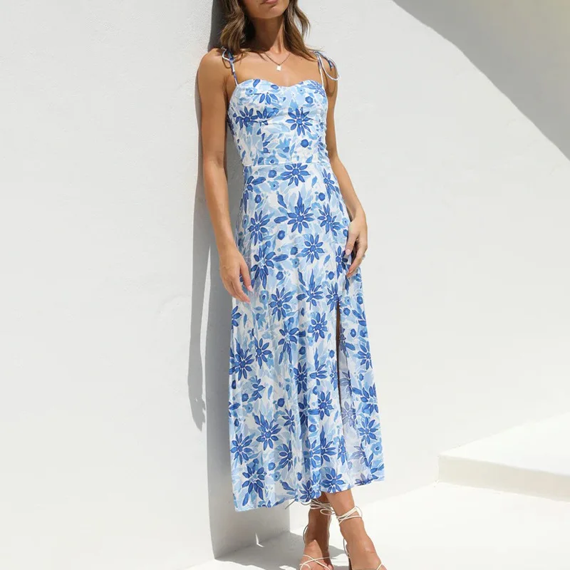 

Женское платье-комбинация с цветочным принтом и шнуровкой