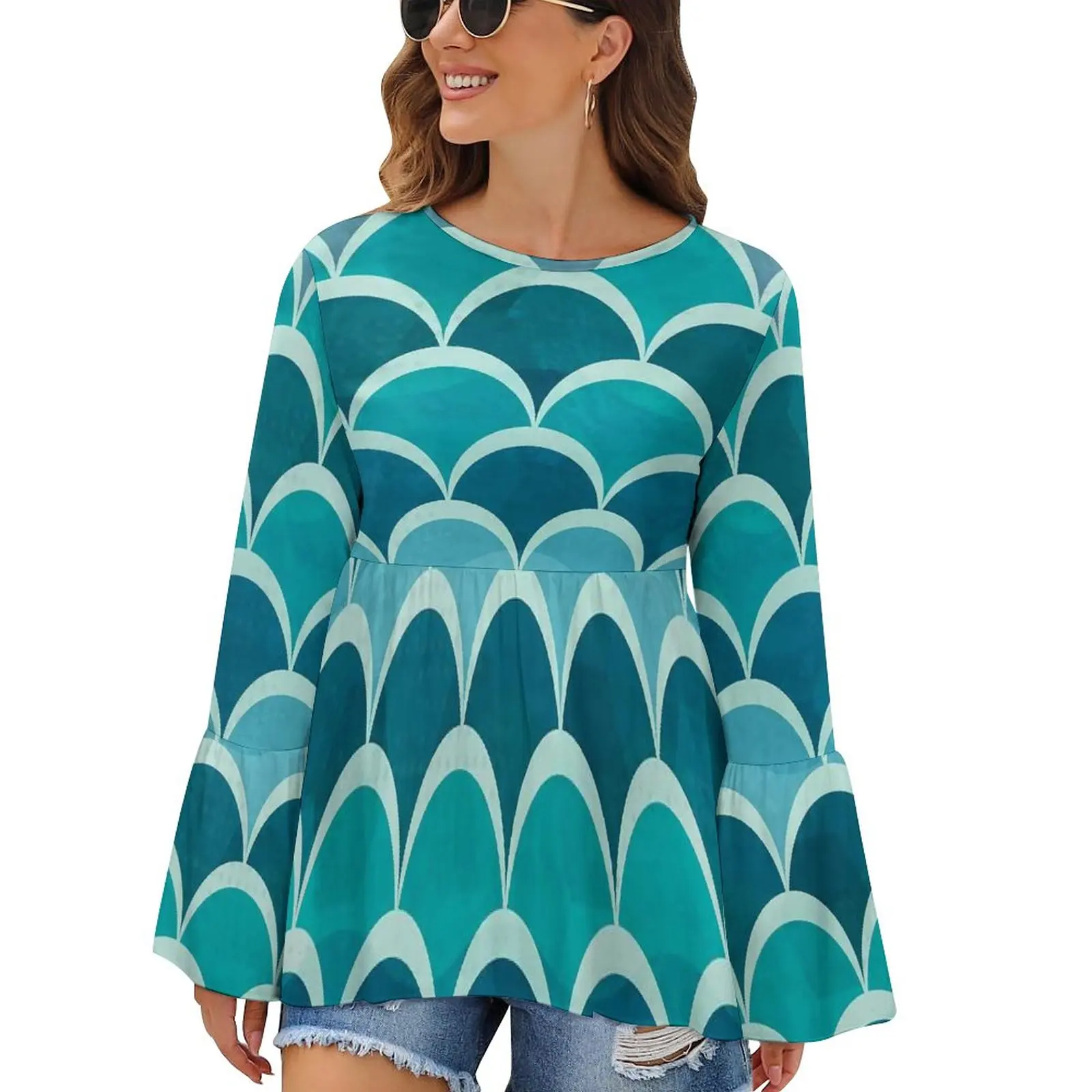 

Футболка женская с длинным рукавом и принтом в виде весы