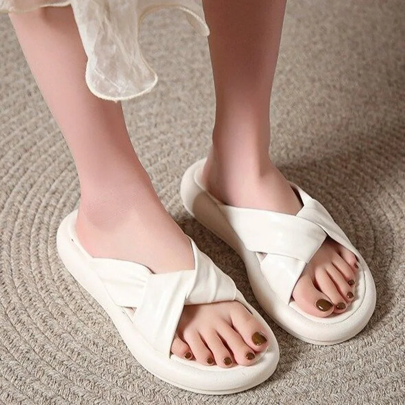 

Fashion Women Sandals Soft Sandals Women Slip on Walking Shoes Slippers Hollow Out Female Outdoor Leisure Slippers Large Size