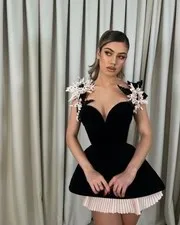 Фото Изысканные вечерние платья на заказ: женское мини-платье А-силуэта без рукавов на тонких бретелях с модными аппликациями для вечеринок и выпускных вечеров №2