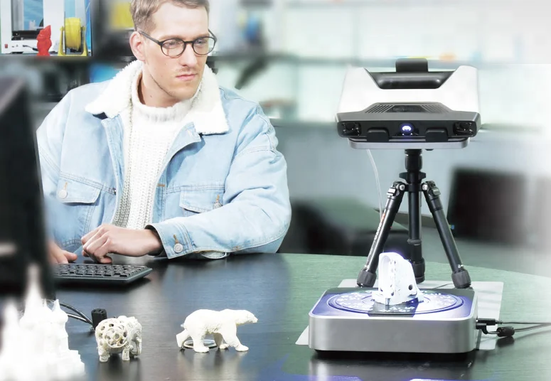 Рисунок 4 - Надежный дешевый штатив и ручной