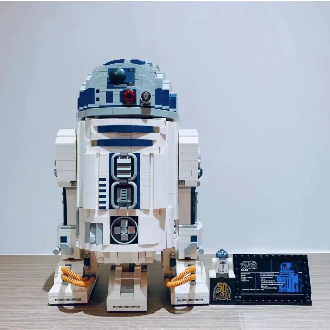 Фото В НАЛИЧИИ 75308 НОВЫЙ ПОДХОДИТ 2314 ШТ. R2D2 R2-D2 Робот Звезда Космический Союз Модель Строительный Блок Кирпичи Мальчик День Рождения Рождественский Подарок Игрушка Малыш №5