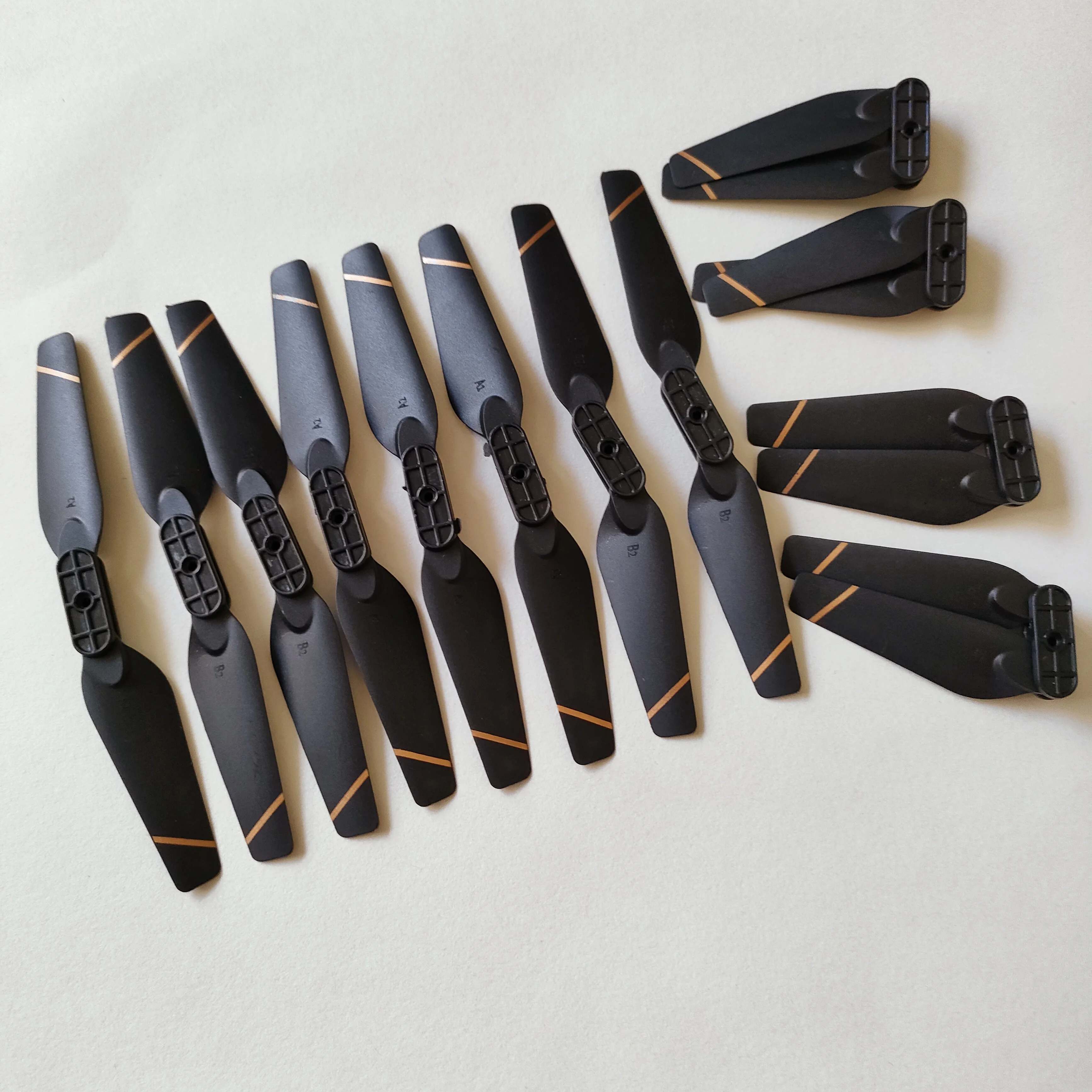 

12PCS 4DRC V4 Foldable Drone RC Quadcopter Blades Spare Parts CW CCW Blade Propellers