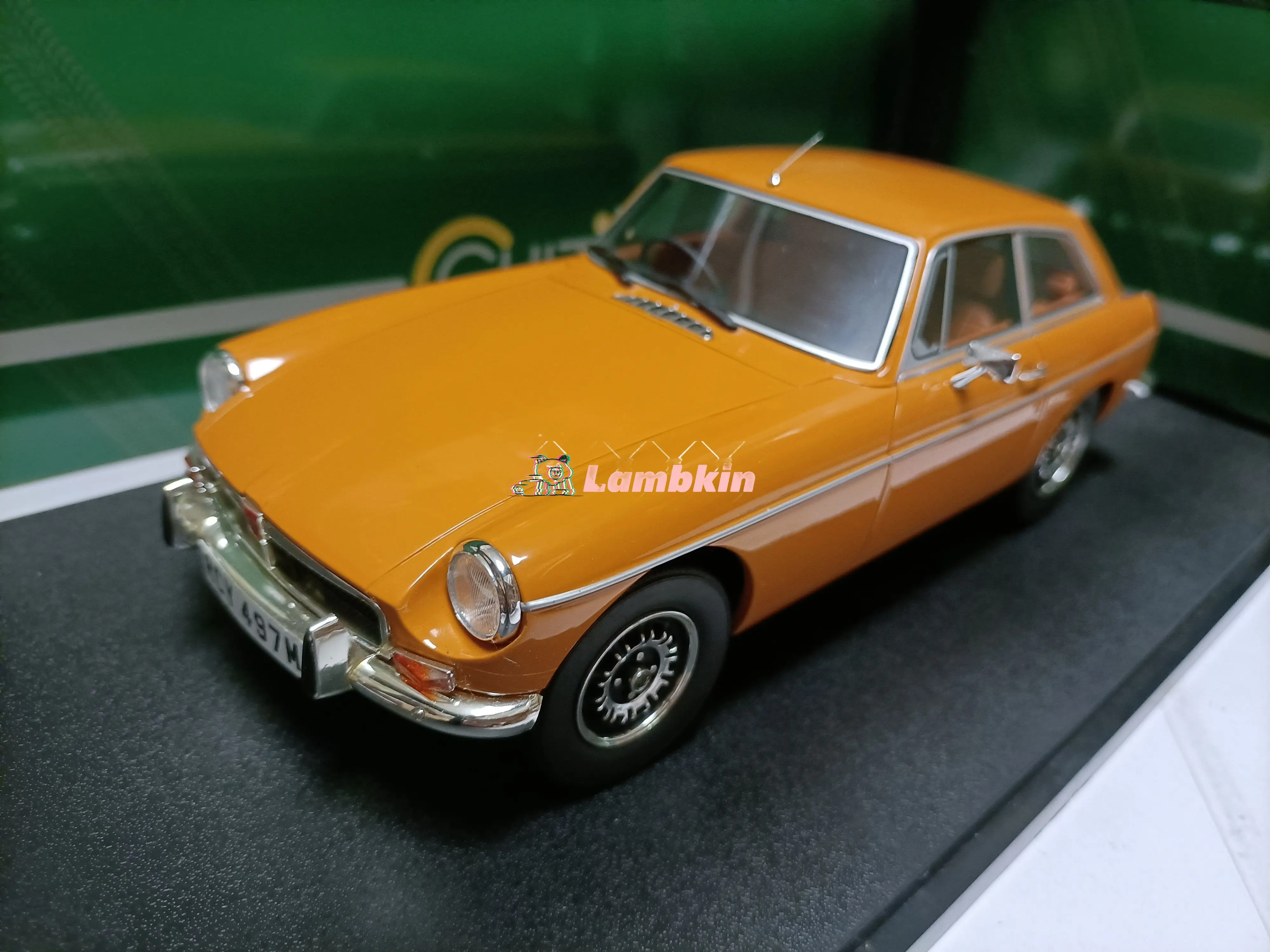 Культовая модель Rover mg Coupe 1:18 MG B GT V8 Harvest Gold 1974 оранжевый коллекционный подарок