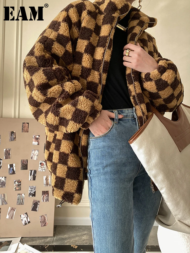 

[EAM] Loose Fit Brown Plaid Thick Big Size Warm Jacket New Lapel Long Sleeve Women Coat Fashion Tide Spring Autumn 2023 1DF1638