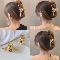 2022 cute fashion 11 5cm resin flower pearl claw clips for women non slip ponytail holder shark hair grip accessories